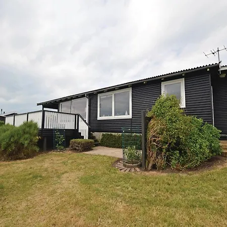 Three-bedroom Holiday In *