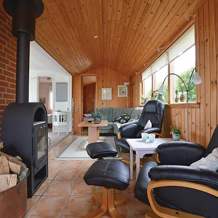 Three-bedroom Holiday In